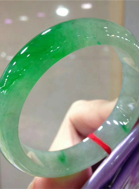 缅甸翡翠手镯冰糯种阳绿飘花翡翠手镯贵妃玉石手镯子女款缅甸宽版