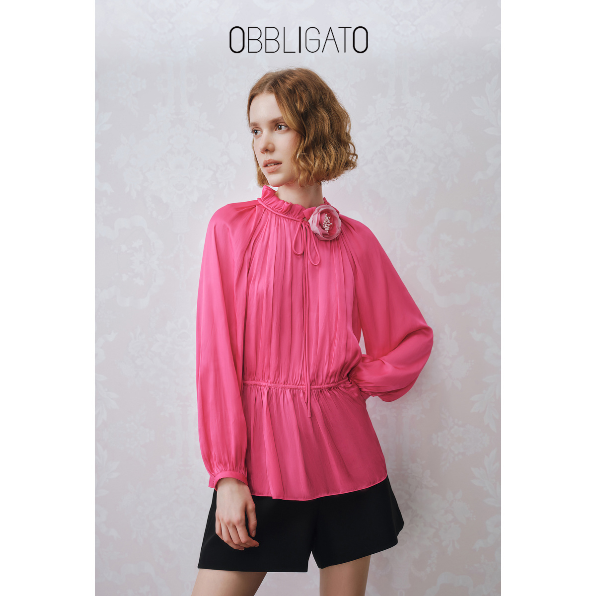 OBBLIGATO奥丽嘉朵2023春季新款立体花卉系领竖条纹肌理上衣