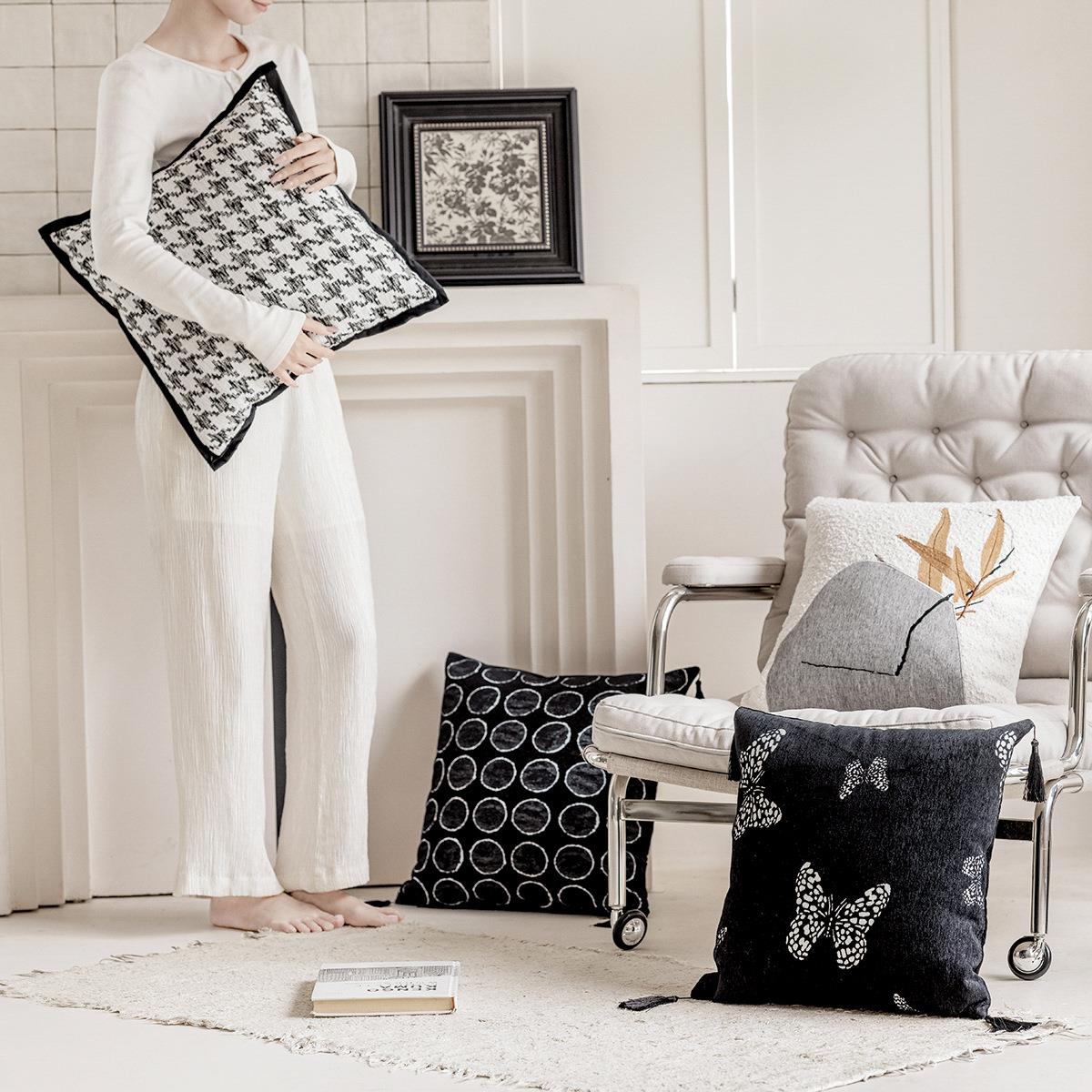 圆圈流苏抱枕家用靠枕新中式沙发枕套含芯加厚可拆洗靠垫方形简约