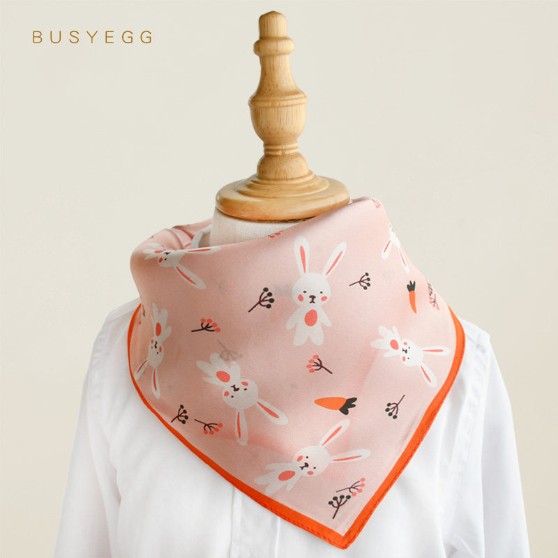 BUSYEGG粉色小白兔胡萝卜丝巾