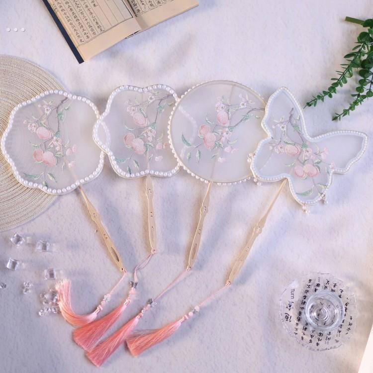 团扇古风精致刺绣扇子配马面裙中国风汉服旗袍拍摄道具流苏舞蹈扇