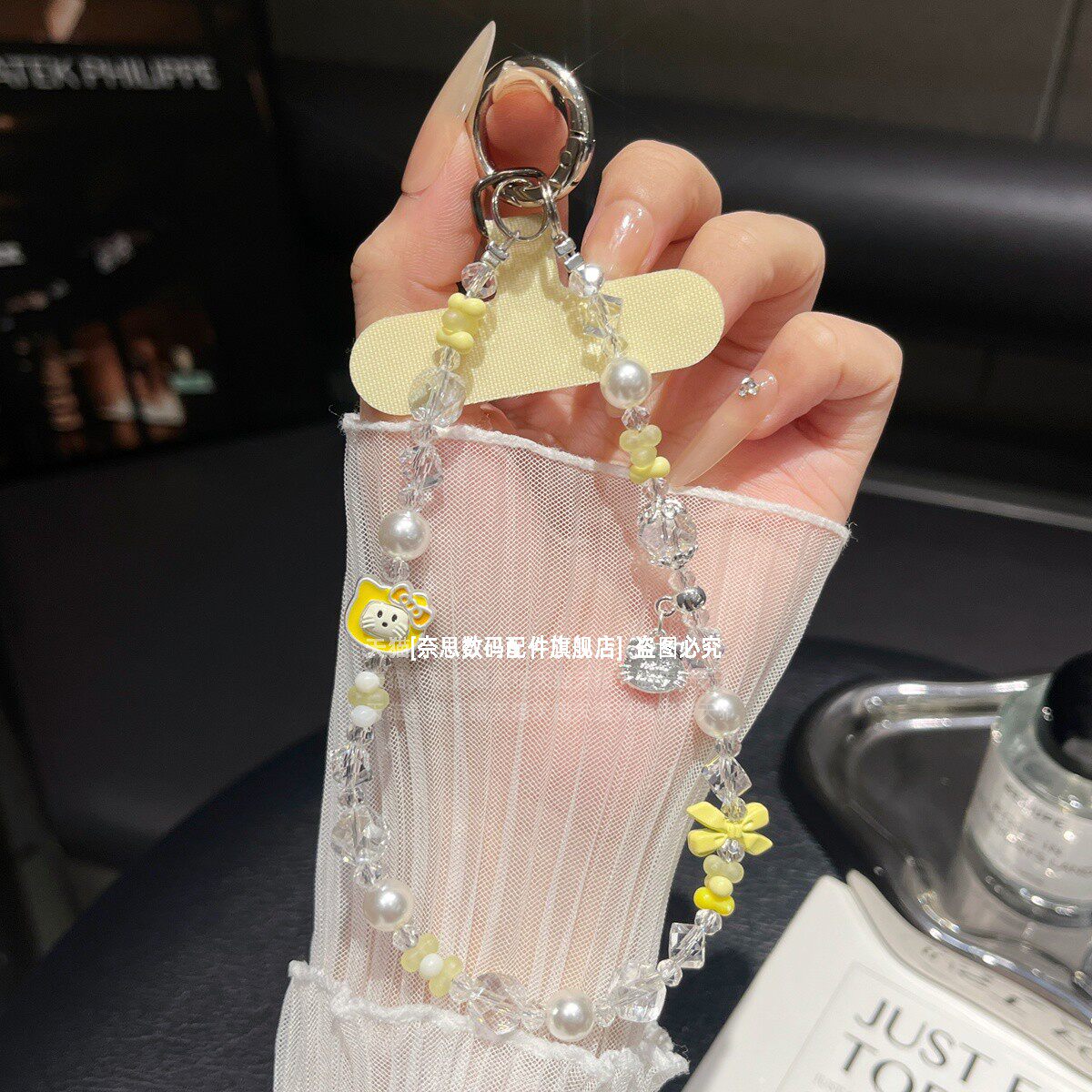 日系可爱猫咪手机链挂饰ins多巴胺清新手腕链条带吊坠垫片精致串珠