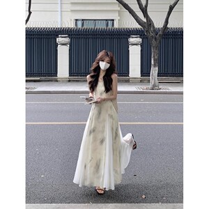 2025夏季新款复古气质国风长裙中式吊带裙连衣裙女小众设计感裙子