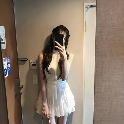 HULIUMI//labelle韩国小众设计黑白天鹅气质收腰挂脖上衣半裙套装