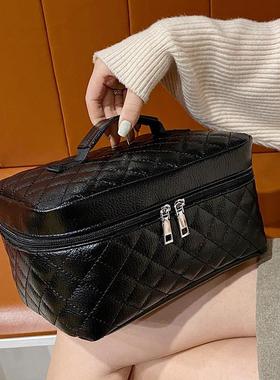 旅行简约时尚化妆包大容量黑色手提PU绣线菱格洗漱包化妆袋收纳包