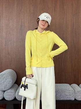 LM家高品  春季新品极简休闲风巨显瘦百搭修身竖坑条连帽长袖T恤