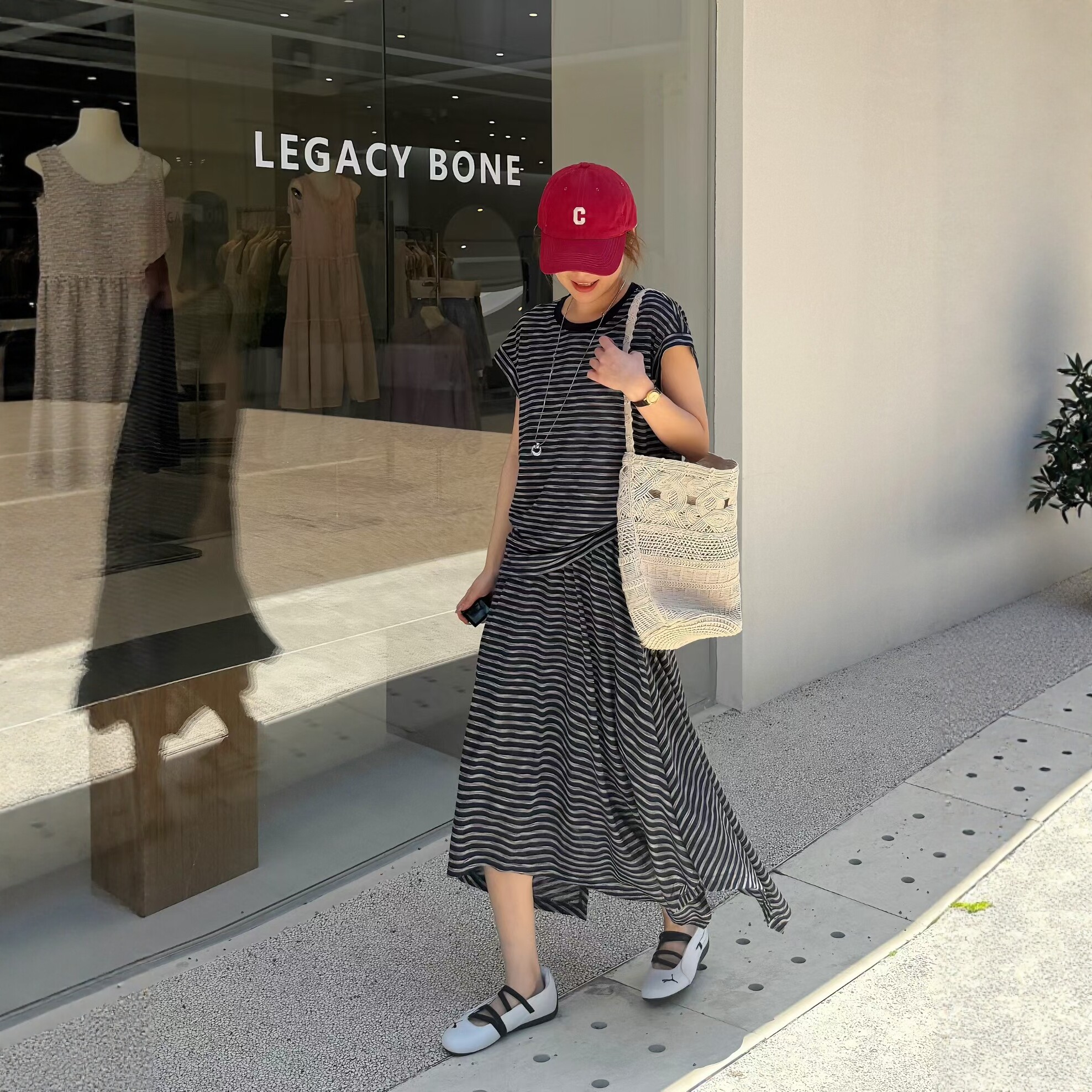 LM家高品 夏季新品慵懒松弛感巨显瘦条纹落肩背心不规则半裙套装