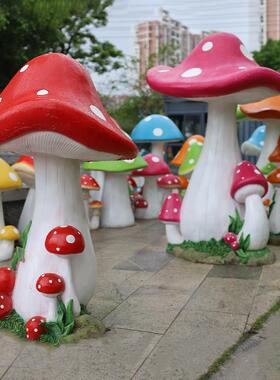 创意玻璃钢蘑菇雕塑 适用户外园林景观的卡通造型装饰雕塑 泉州手