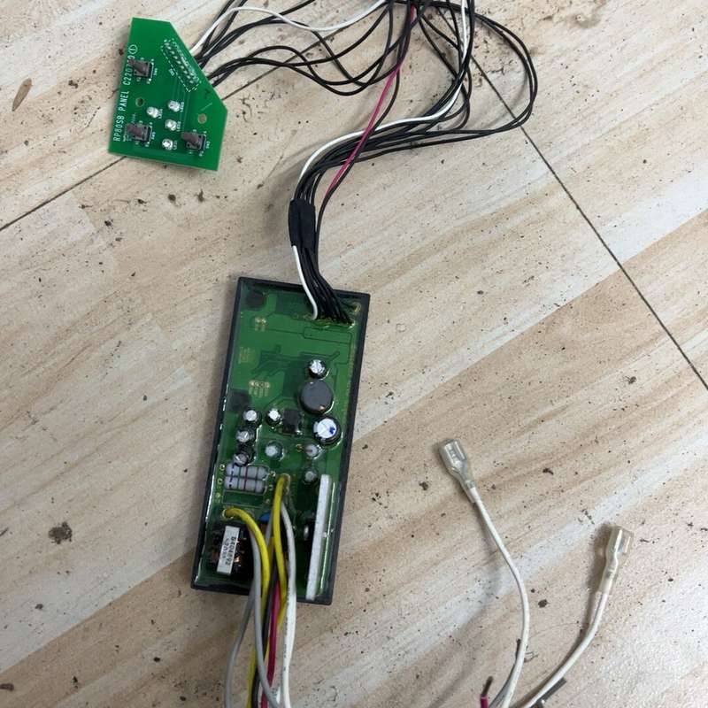 请议价-立电动工具控制器，好像是灯之类的配件吧，具体型号，需