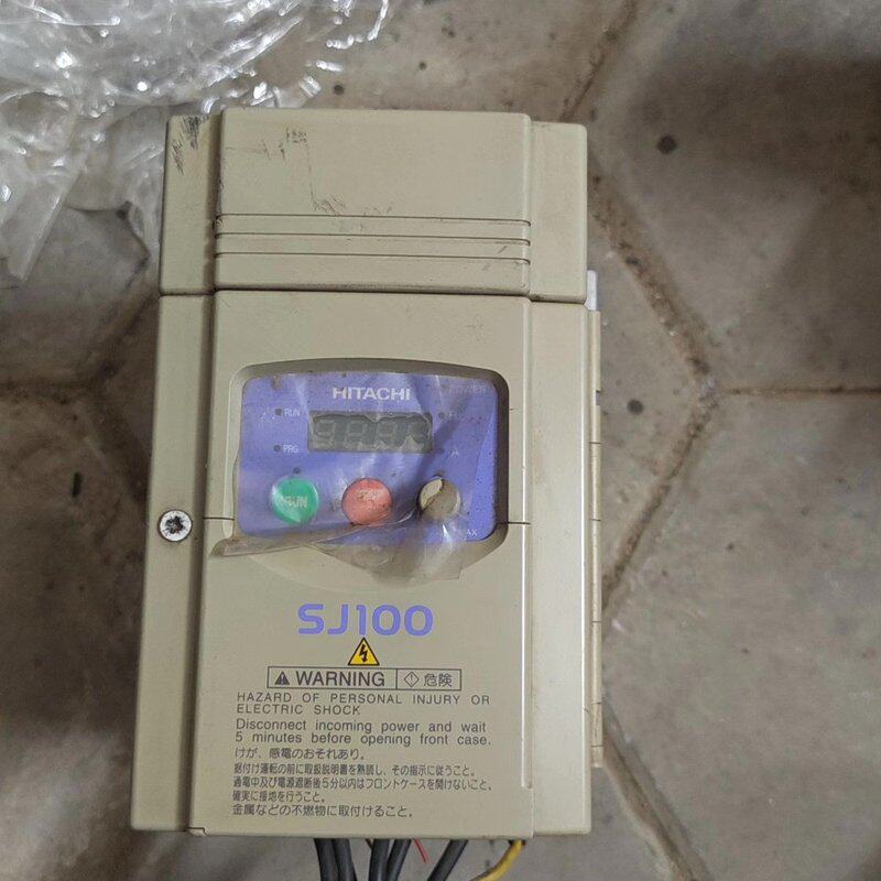 请议价-日立变频器 sJ100-040HFE,成色如图,有使用痕迹