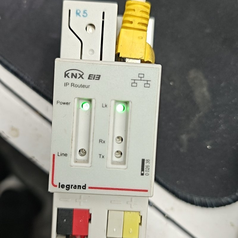 请议价-罗格朗KNX IP路由器 002638。功能正常。如图。