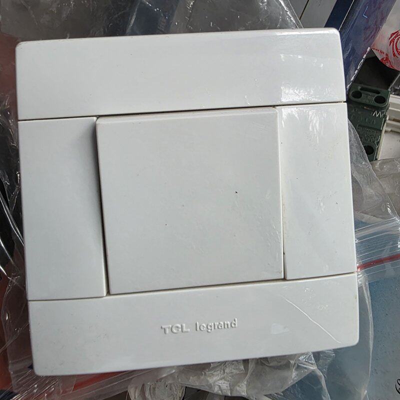 请议价-TCL 罗格朗 易品系列一开双控开关,这种开关很耐用,370