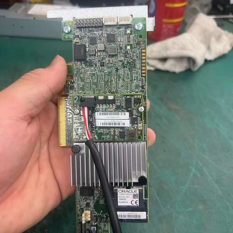请议价-LSI 9361-8i 阵列卡 1G缓存 带电池 04-2