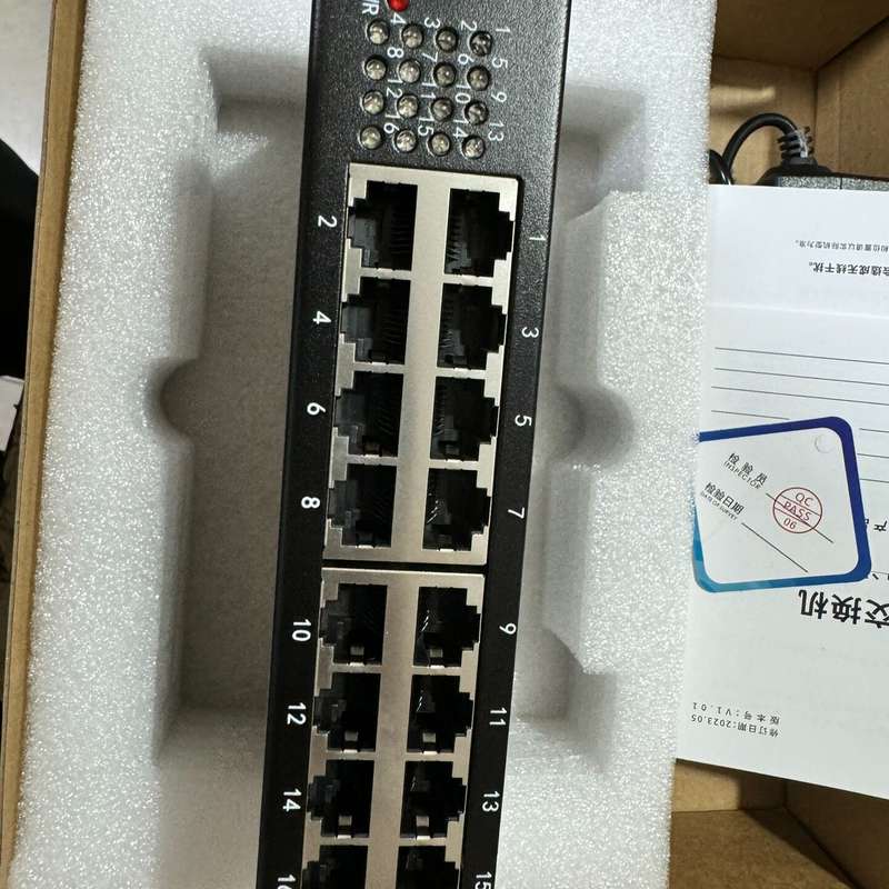 请议价-全新工程剩余10台16口百兆以太网交换机16个百兆网口