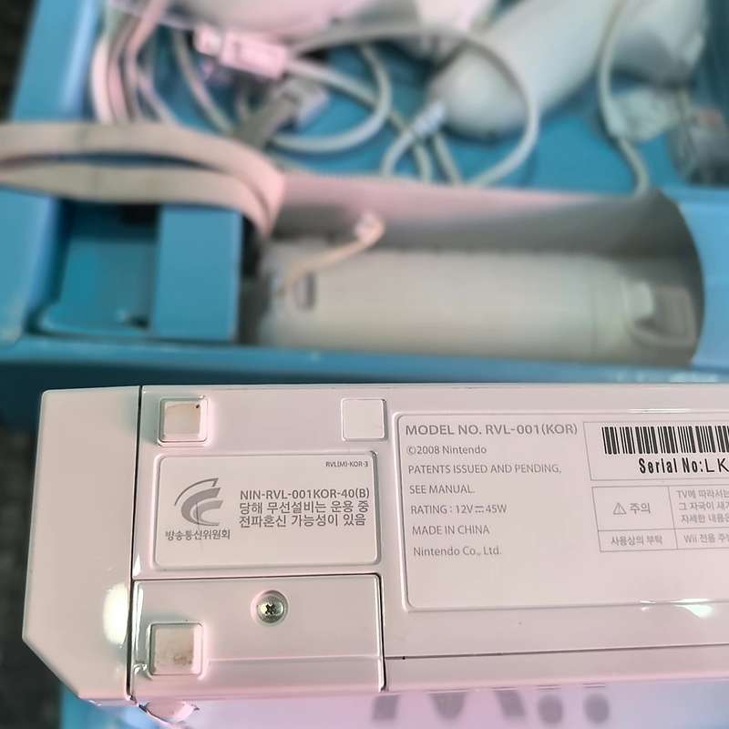 请议价-任天堂Wii机，型号RVL-001，白色。主机单机，配件