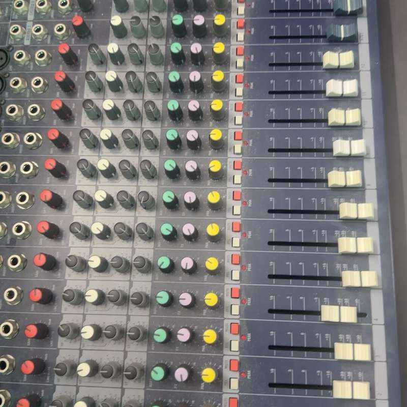 请议价-出一台声艺Soundcraft EFX12调音台,12路输入