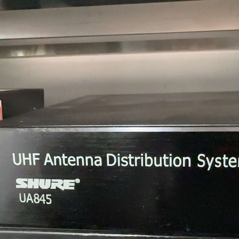 请议价-出一台SHURE UA845 UHF天线分配器,舞台影音设备