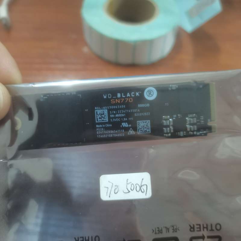 请议价-全新西数 SN770 黑盘 500G 固态硬盘!共1个!标价
