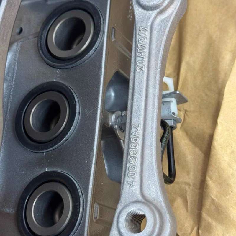 请议价-一对奔驰W167 AMG6活塞卡钳,灰色,原装正品带配件
