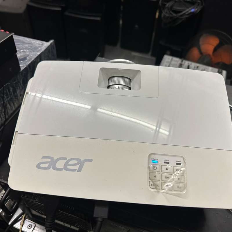 请议价-宏碁Acer P1185投影仪,功能正常,无维修。成色还可以