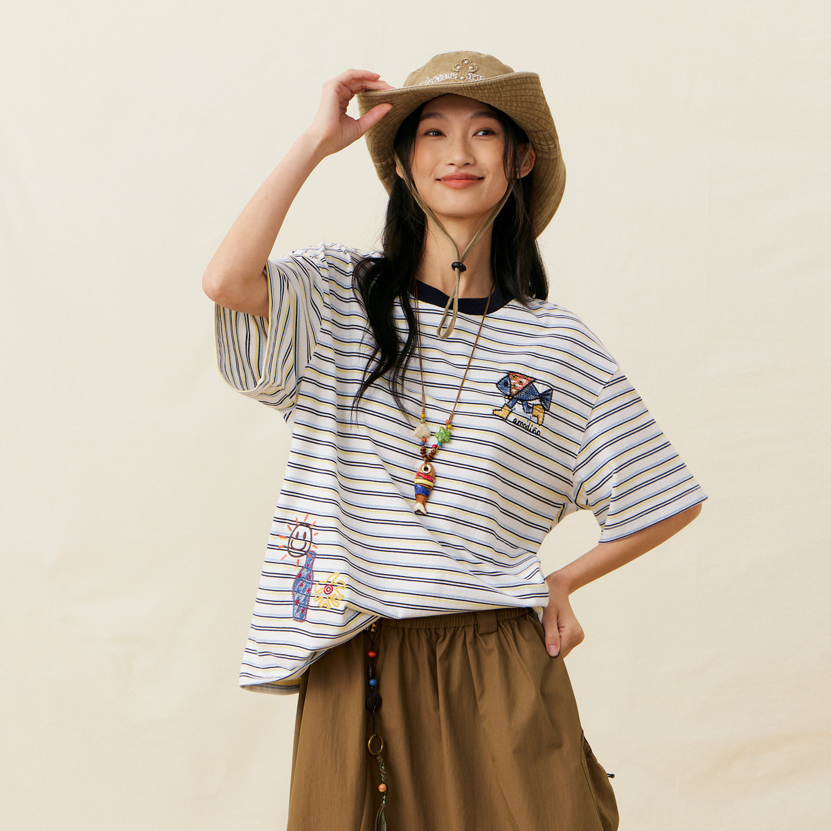 西町村屋学院感绣花条纹T恤女2026夏新款短袖上衣含配饰XHBB10191