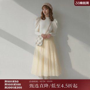 西町村屋法式小衫女装春季新款气质感暗纹泡泡袖打底衫AA9105003