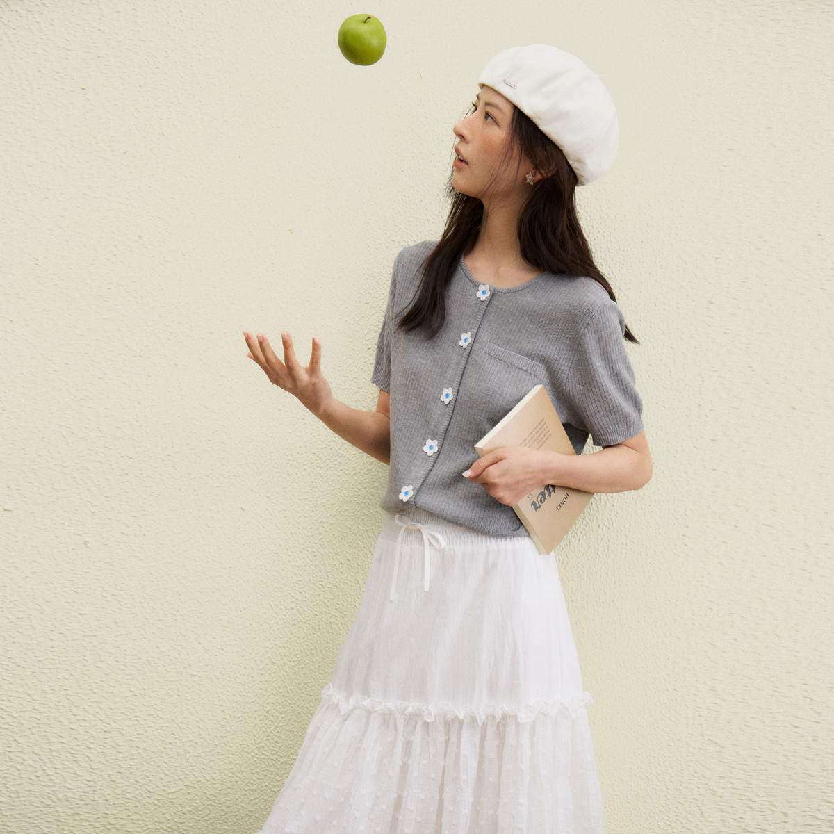 西町村屋韩系撞色花朵设计针织衫2026夏季新款简约开衫XHBB1