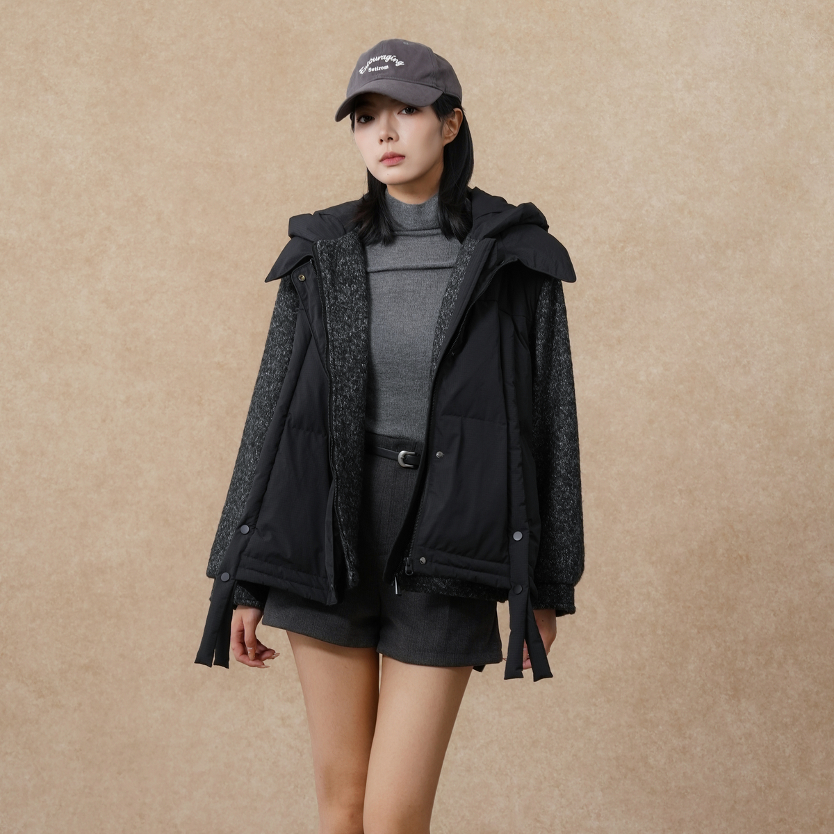 西町村屋休闲短款套装女装2025冬季新款羽绒马甲内外套XHAD10063