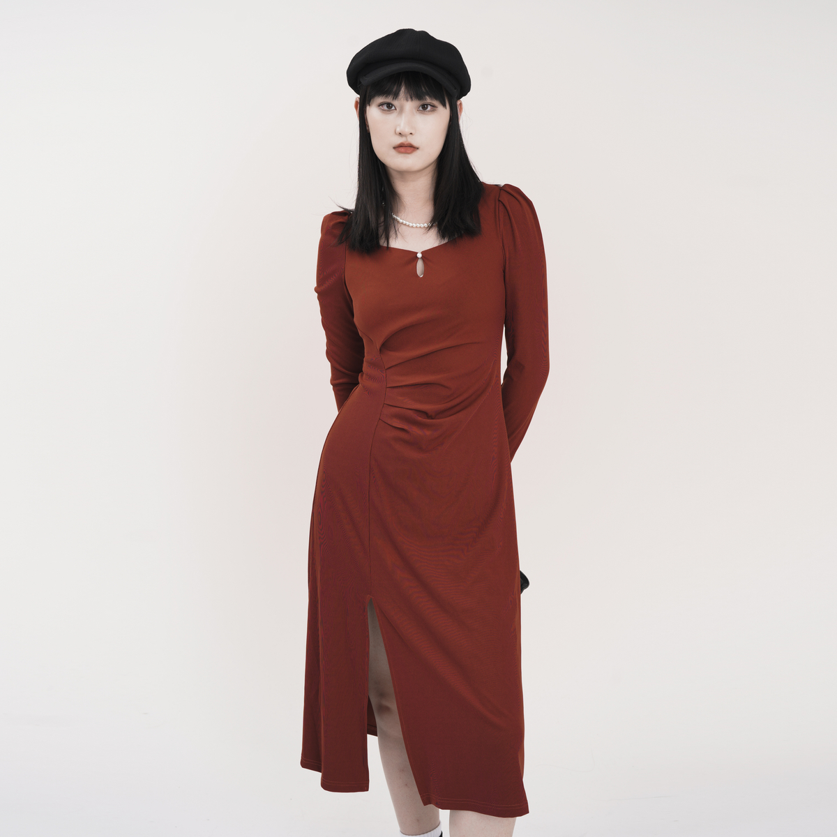 西町村屋复古方领开衩长袖裙子