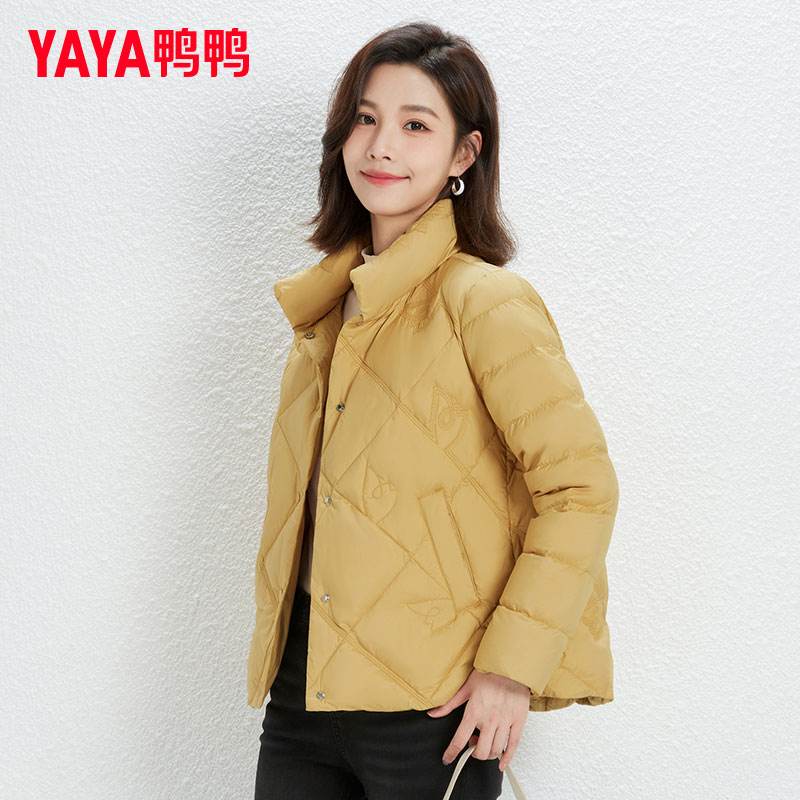 小个子短款轻薄羽绒服鸭鸭时尚