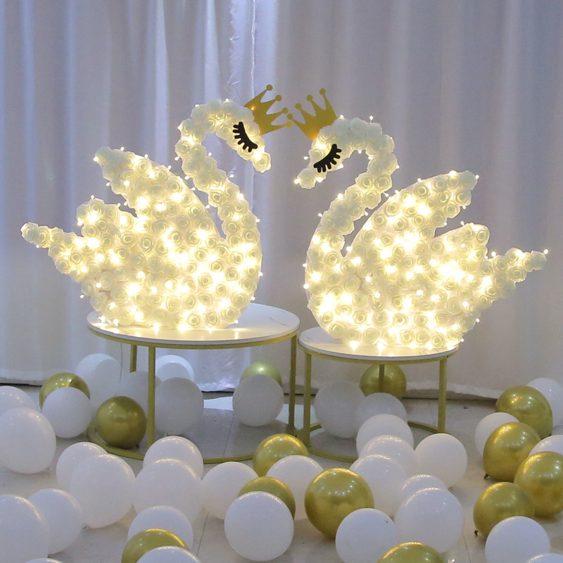 天鹅氛围灯道具酒店生日场景布置装饰品浪漫宴会酒吧桌面摆件ktv