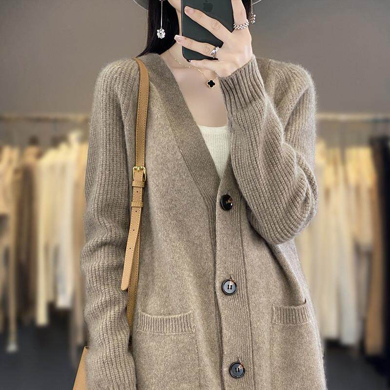 秋冬开衫女领中长款带兜长袖毛衣宽松慵懒上衣v领小外套