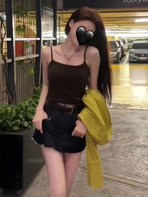 咖啡色吊带背心女温婉同款