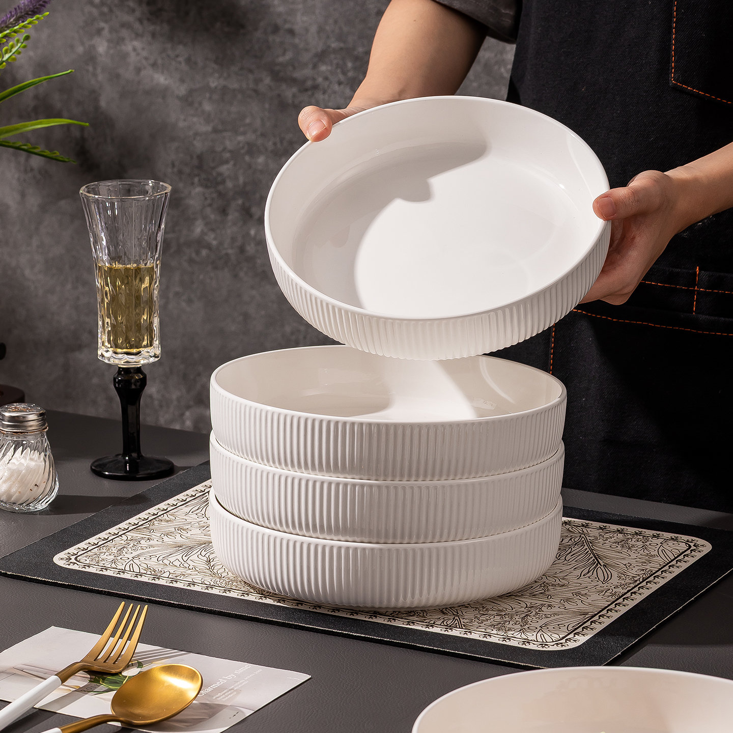 纯白家用易清洗竖纹窝盘