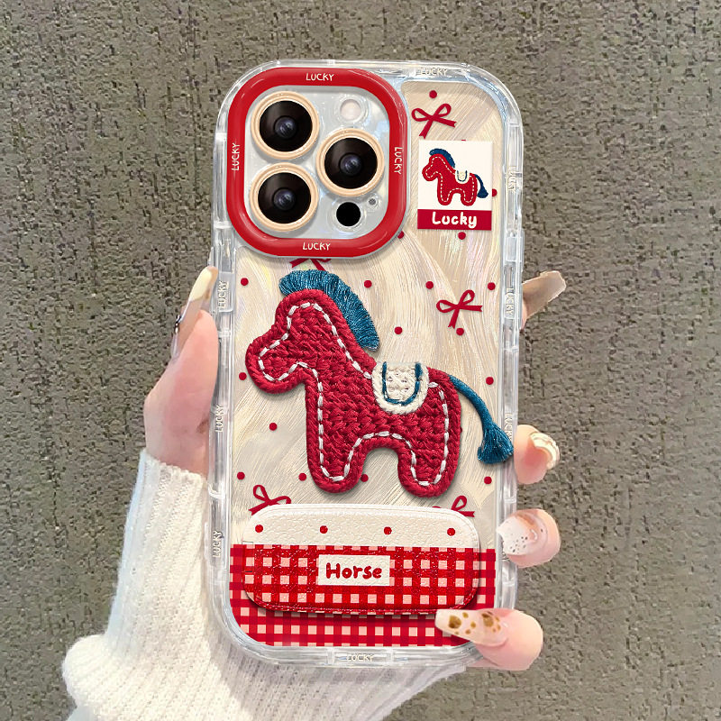 2026新年限定毛绒小马羽纱纹手机壳带镜子支架适用iPhone17ProMax女款防摔14/15/16华为Mate70小米17保护套