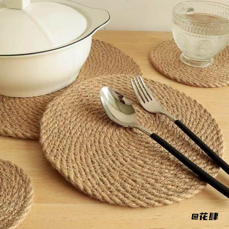 餐桌垫飘窗亚麻草蒲团垫简约苞米叶轻奢ins风家用圆形新款餐垫