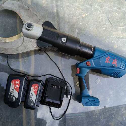 议价东成20V充电式线缆剪DCYJ120E，配两块电池，一块4.