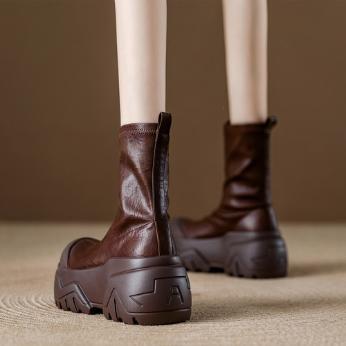 欧货厚底松糕女短靴2025年秋季新款瘦瘦弹力靴切尔西马丁靴女爆款