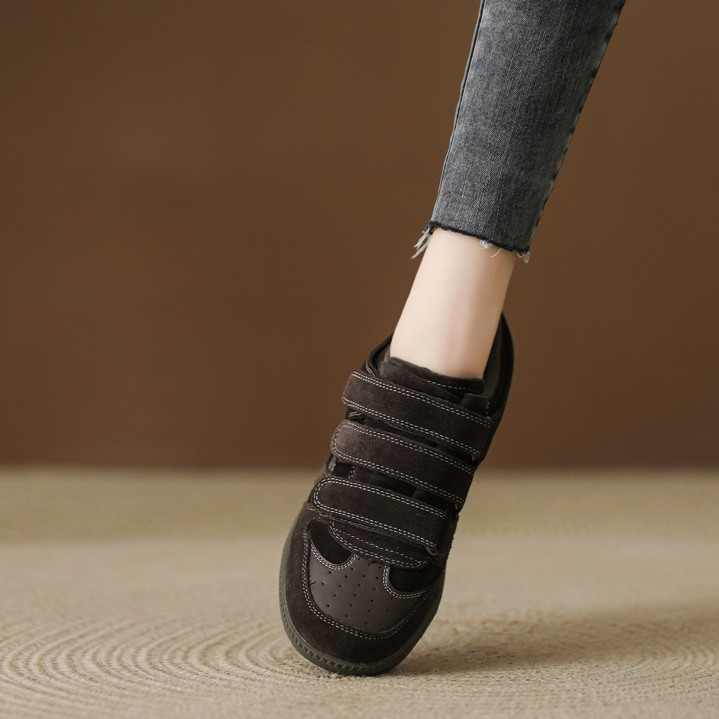 欧洲站真皮魔术贴厚底板鞋女款2026新款内增高阿甘德训鞋休闲女鞋,女鞋,浅口单鞋,淘宝优惠券,粉丝福利购,淘宝优惠卷