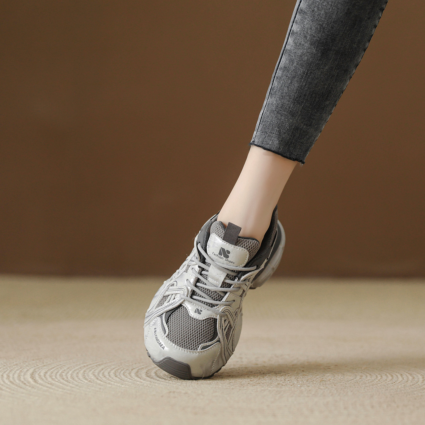 厚底爆款拼色老爹鞋女2026早春新款巴黎户外跑步鞋休闲增高运动鞋