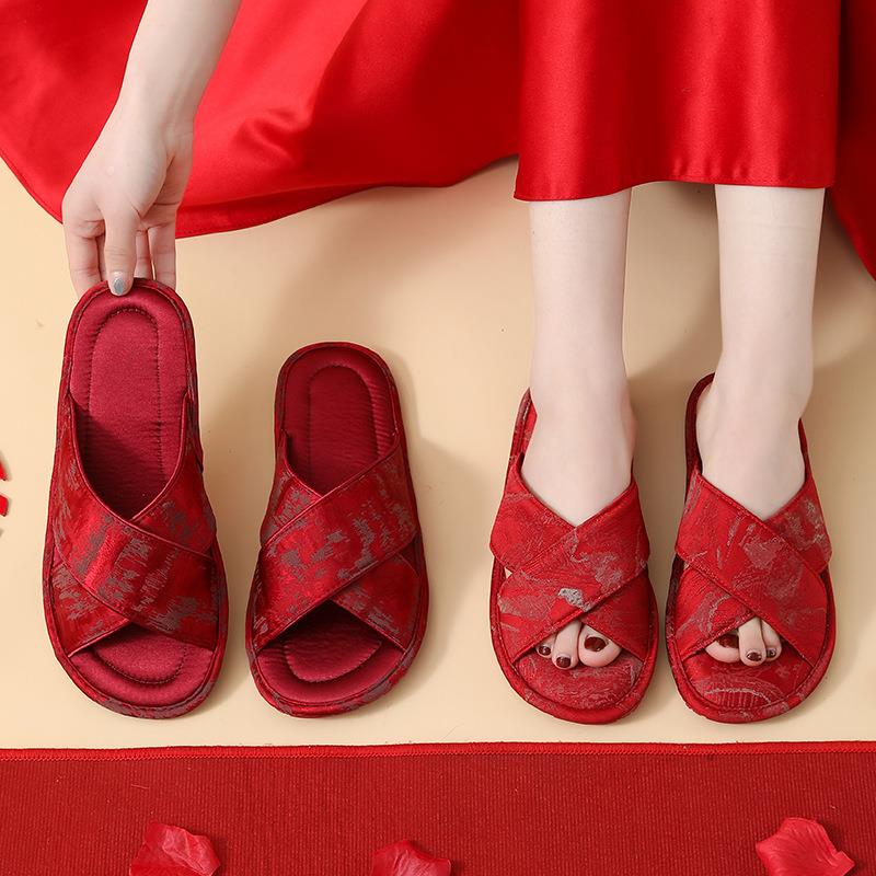 新中式平底防滑舒适结婚拖鞋