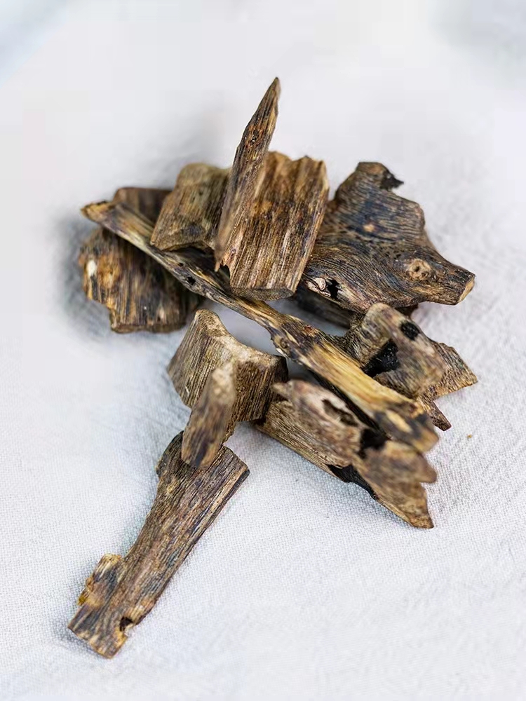 绿奇楠块料九分沉水香料奇楠沉香