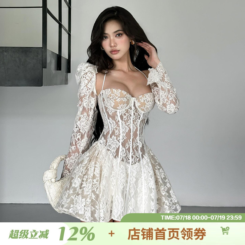 IAEY越南辣妹蕾丝提花方领喇叭袖连衣裙女夏季性感百搭气质A字裙