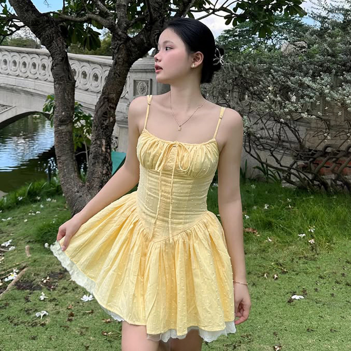 IAEY法式纯欲少女~系带胸型黄色吊带连衣裙收腰显瘦提花气质A字裙