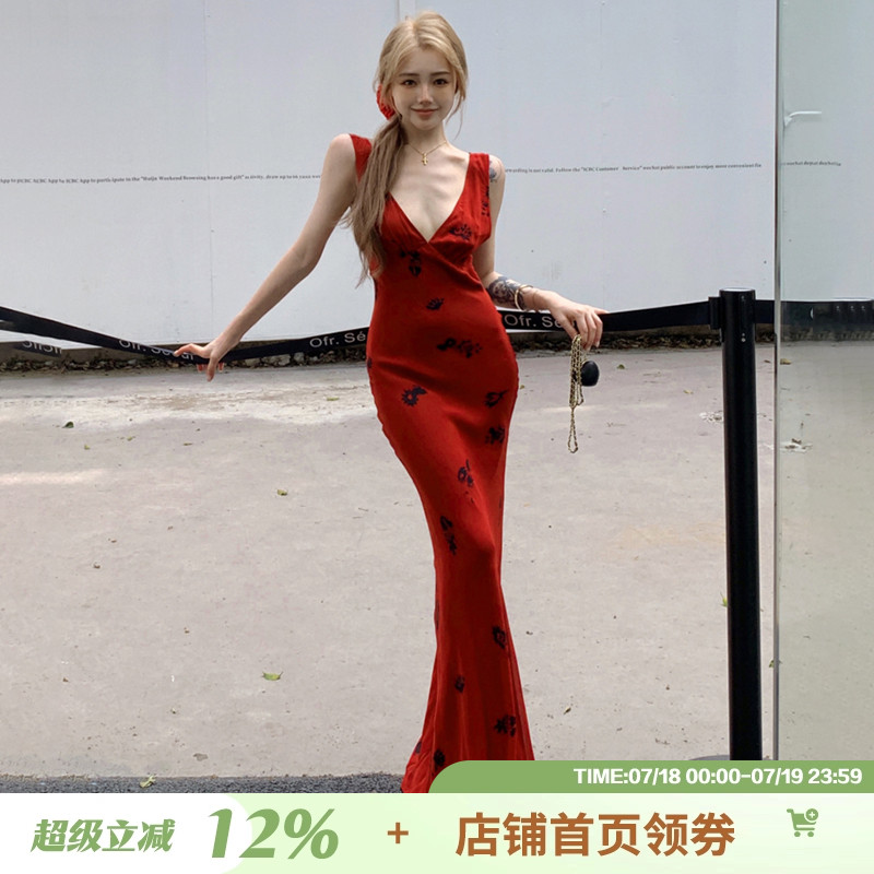 IAEY法式御姐性感辣妹深V领酒红色连衣裙女修身显瘦包臀气质长裙