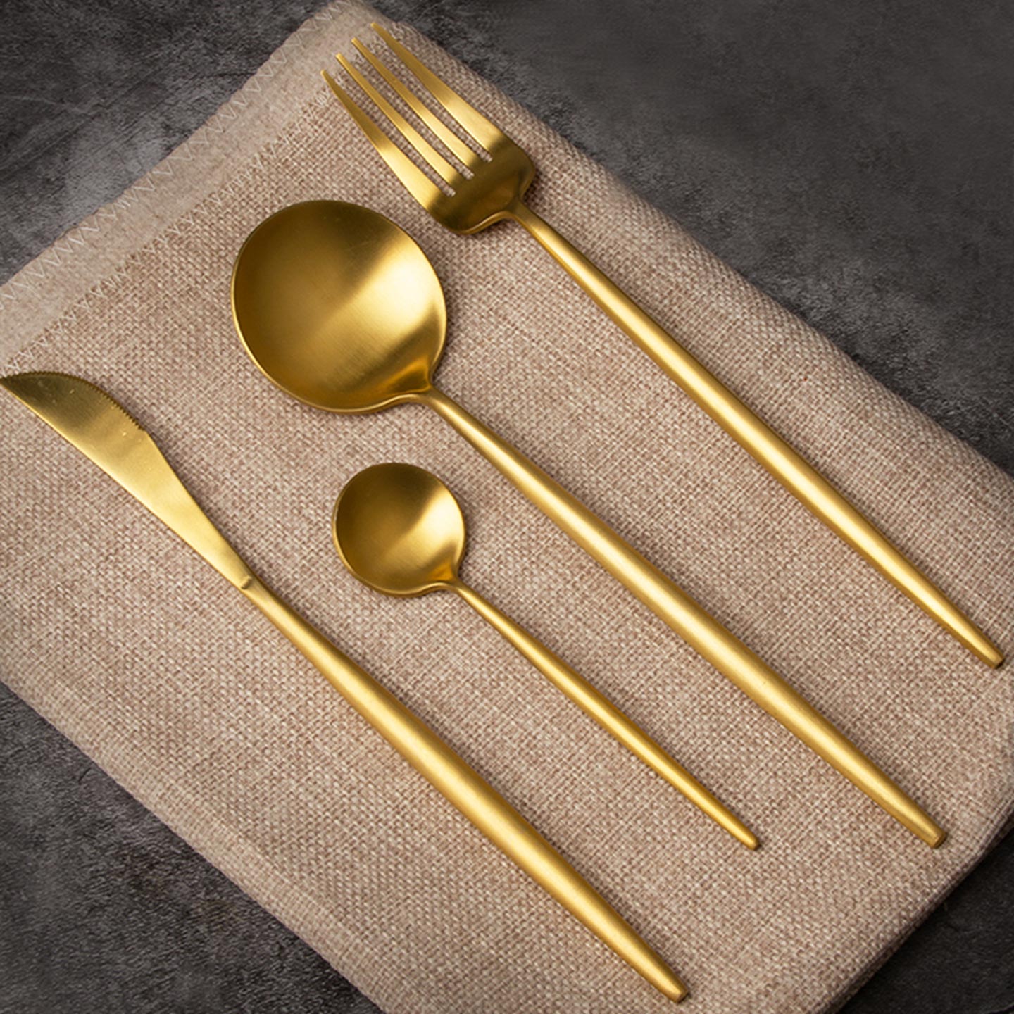 葡萄牙西餐餐具全套刀叉勺三件套金色加厚牛排刀叉甜品勺咖啡勺子