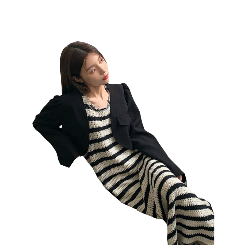 FRENCH GENTLE WIND CONTRASTING BLACK AND WHITE STRIPED SLIP DRESS WOMENS AUTUMN LOOSE AND THIN TEMPERAMENT A-LINE MIDI SKIRT