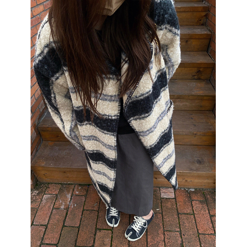 KOREAN VERSION RETRO STRIPED THICKENED WARM LONG-SLEEVED SWEATER JACKET WOMENS WINTER LOOSE SLIM LONG CARDIGAN TOP TIDE