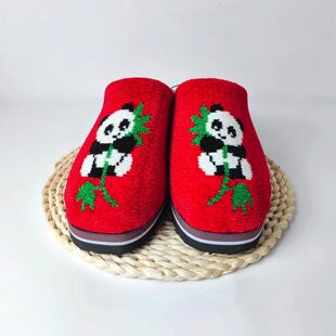 新款网红编织熊猫吃竹子金丝绒毛线纯手工编织家居婚嫁成品棉拖鞋