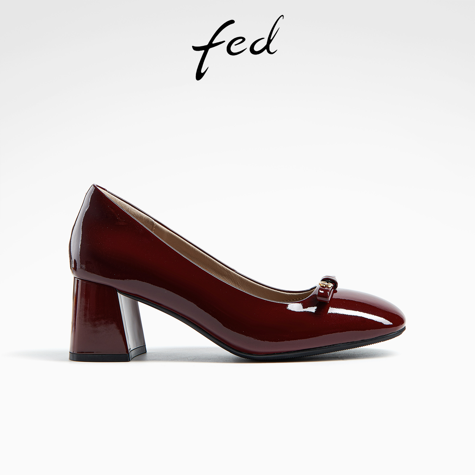 浅口粗跟单鞋女百搭中跟通勤鞋